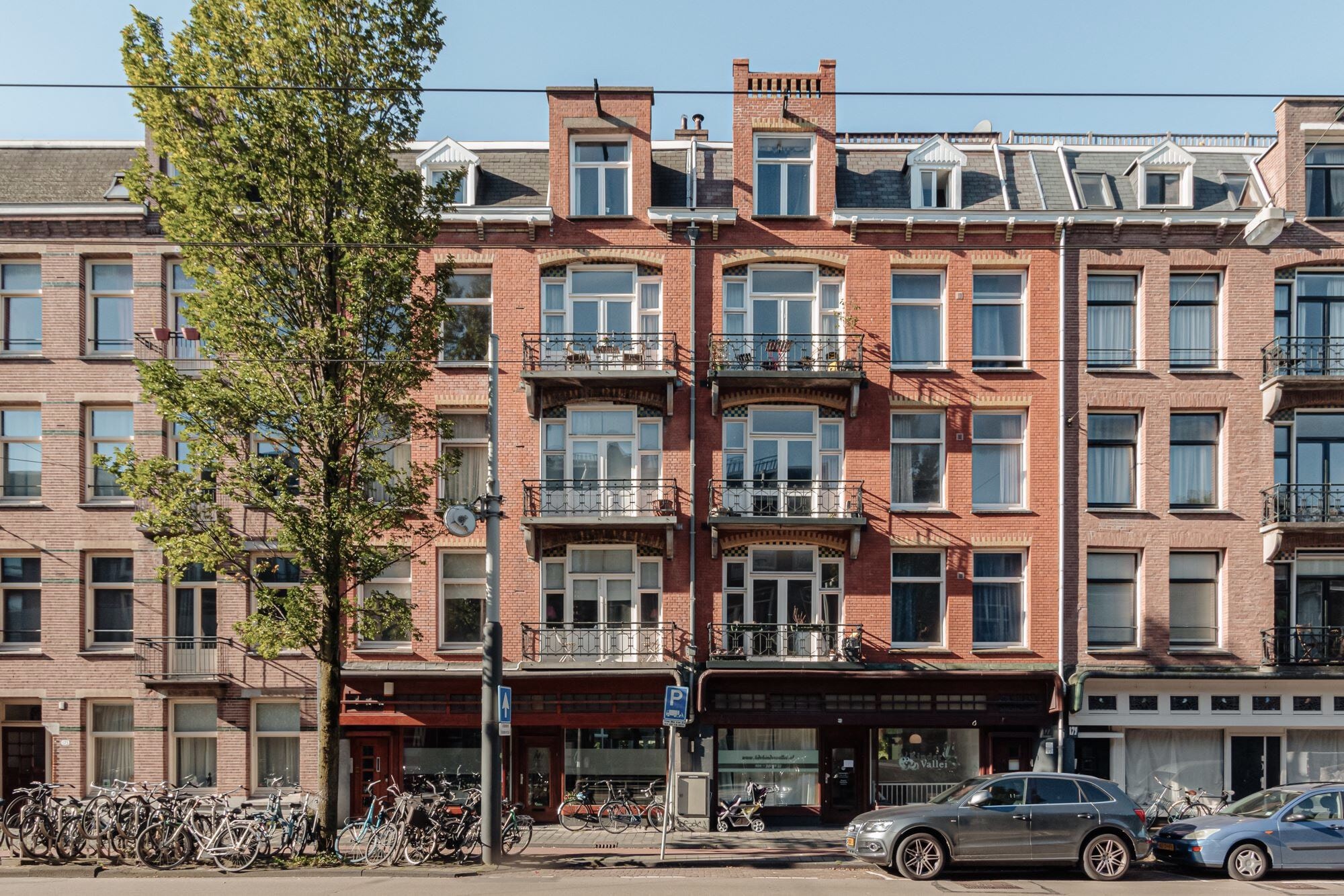 Gevel aan de Admiraal de Ruijterweg