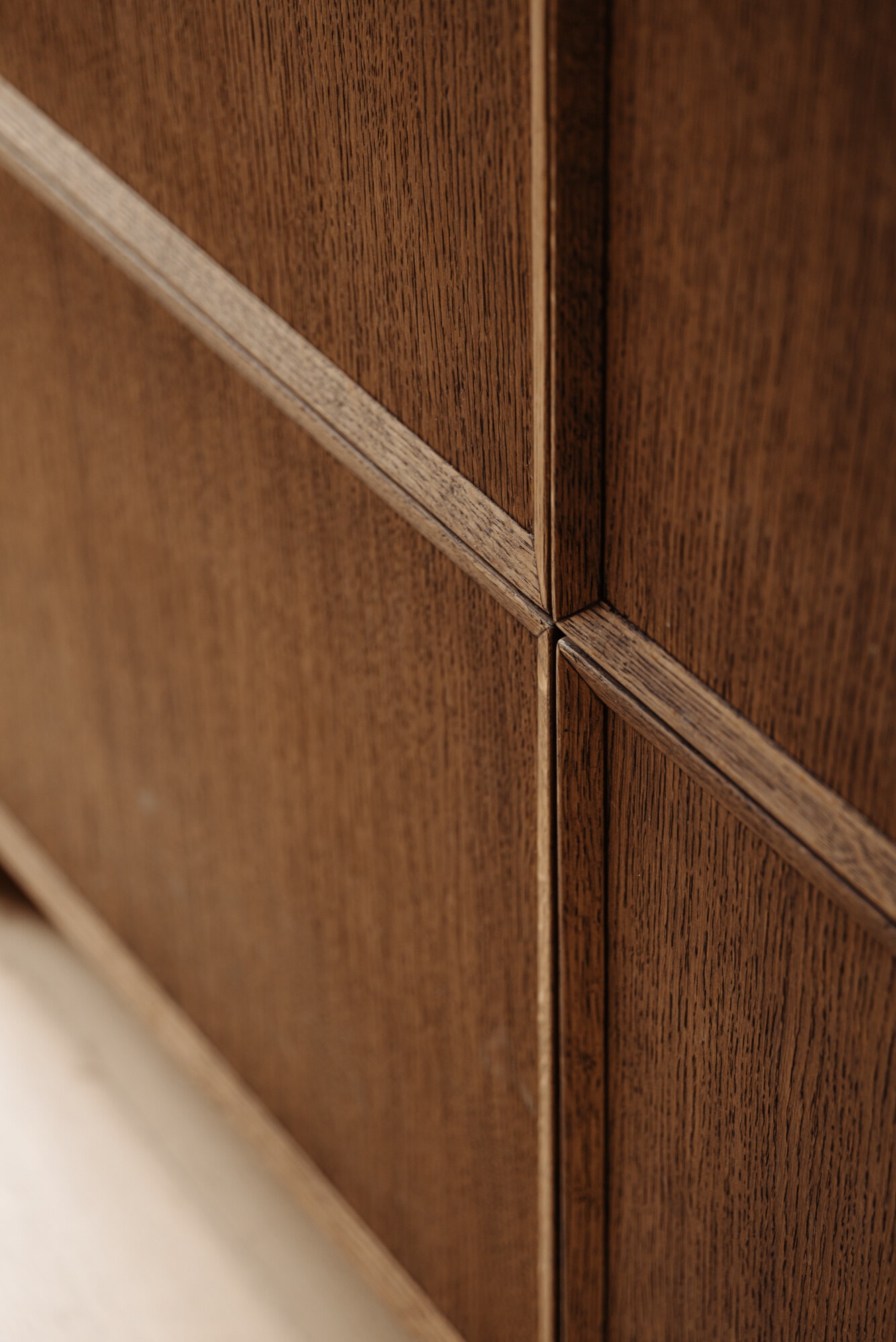 Detail dark oak