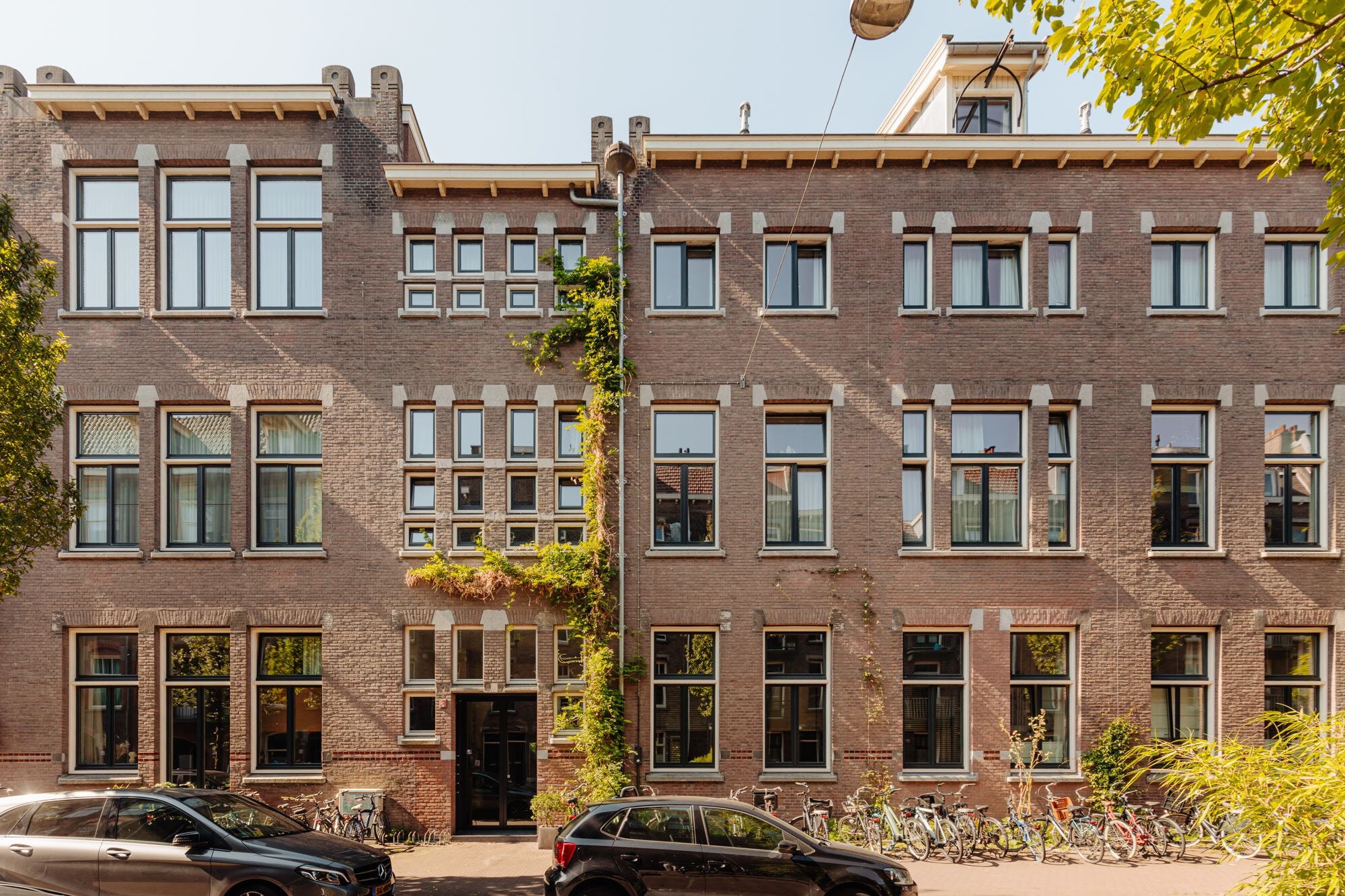 Het voormalige schoolgebouw