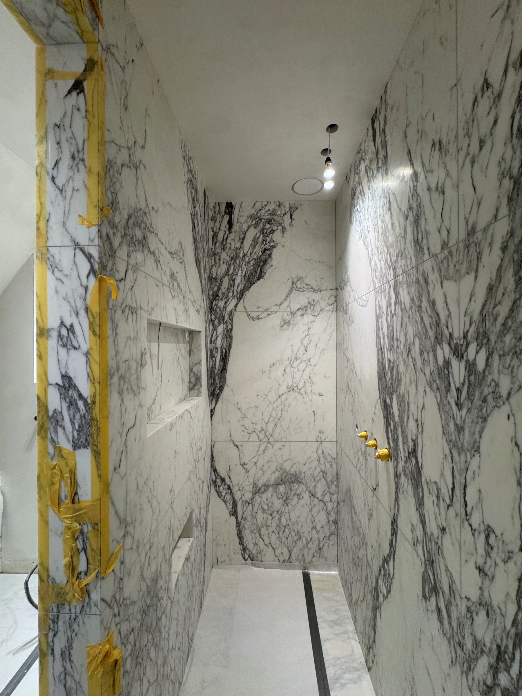 Gerrit van der Veenstraat, marmeren badkamer